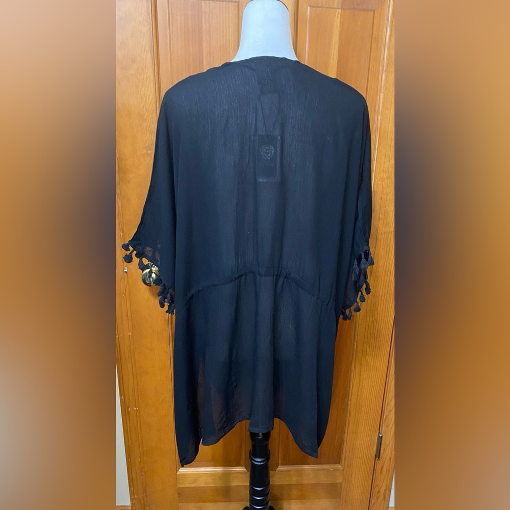 NWT Vince Camuto Circle Lace Fringe Detail Kimono - Picture 4 of 4